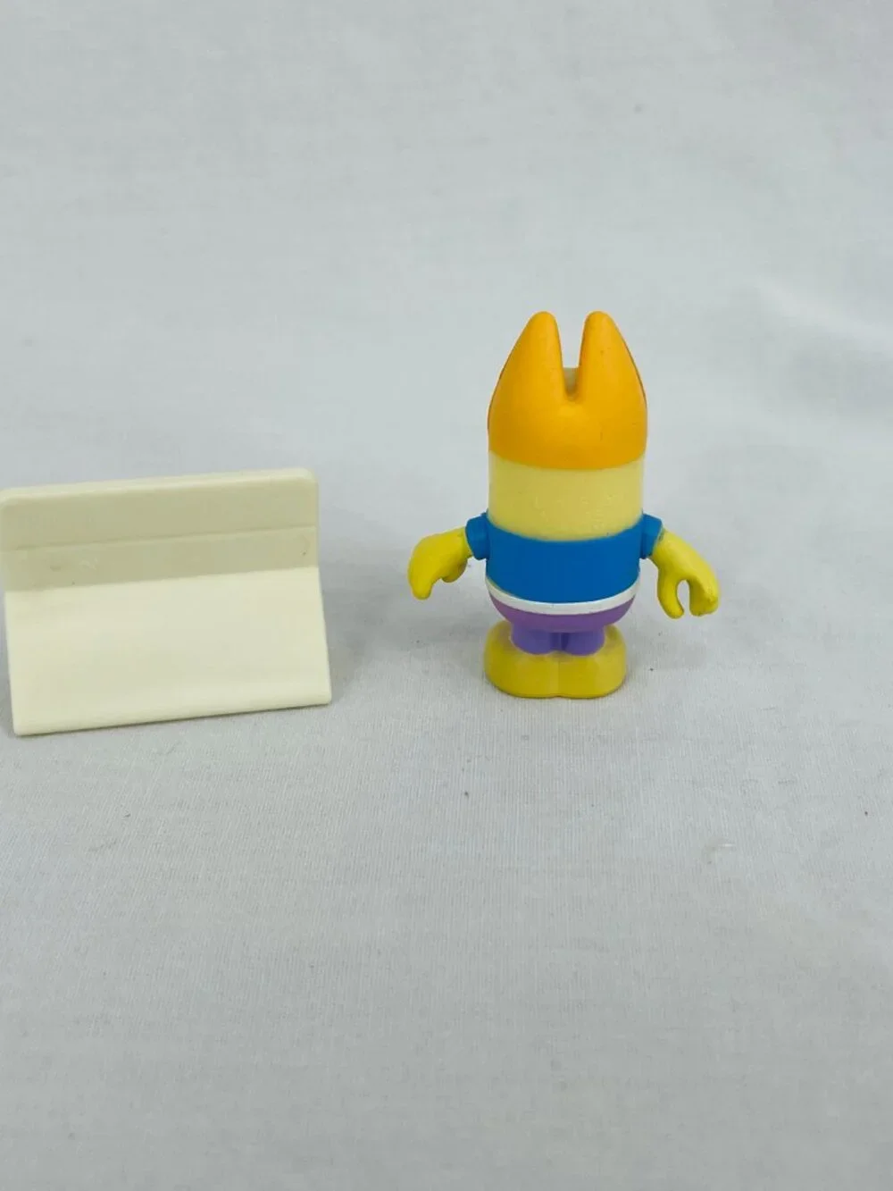 Bluey Cartoon Bingo Figurine with Picture Accessory